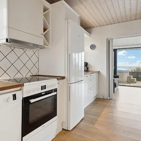 Four-bedroom In Prázdninový dům *