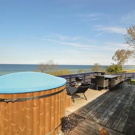 Prázdninový dům Four-bedroom In *