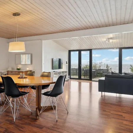 Four-bedroom In Prázdninový dům Strøby Ladeplads