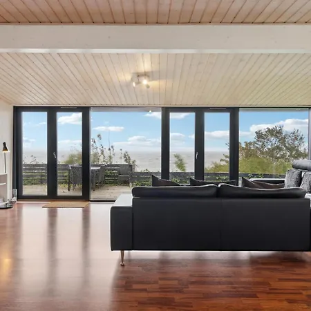 4 Bedroom Stunning In