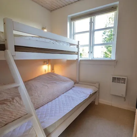 Four-bedroom In Prázdninový dům *