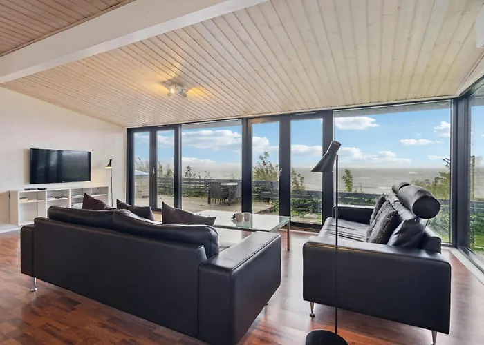 Four-bedroom In בית נופש Strøby Ladeplads